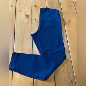 Lululemon Align HR Pant~Navy~Size 8~Length 25”🌸